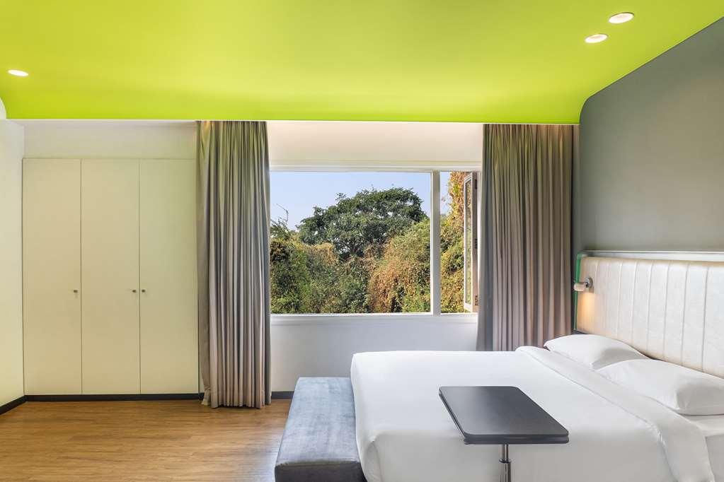 Park By Radisson Lajpat Nagar Hotel *